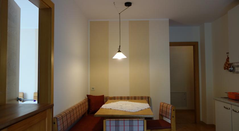 Residence Hofer Bressanone Bilik gambar